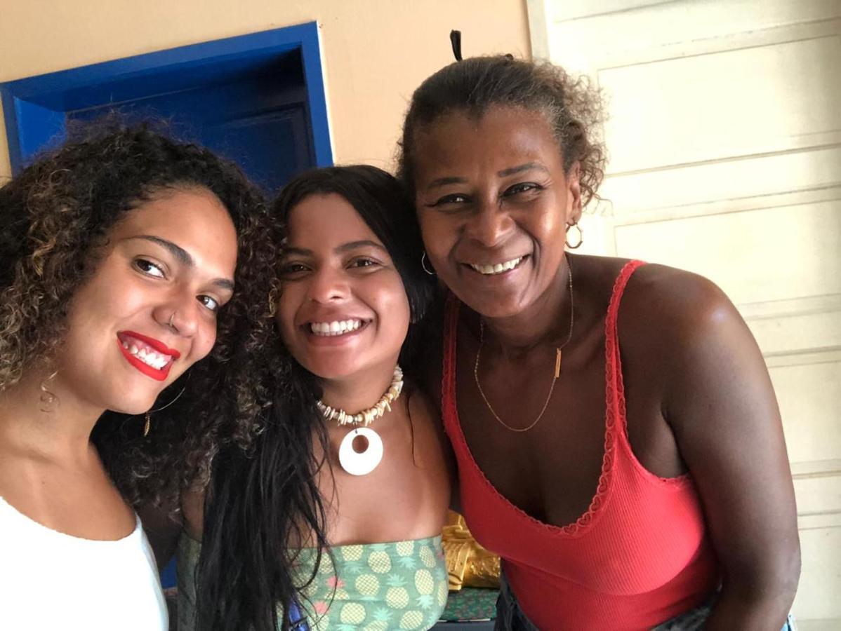 Perto Do Aeroporto De Salvador - Dona Pitanga Hostel Lauro de Freitas Eksteriør billede