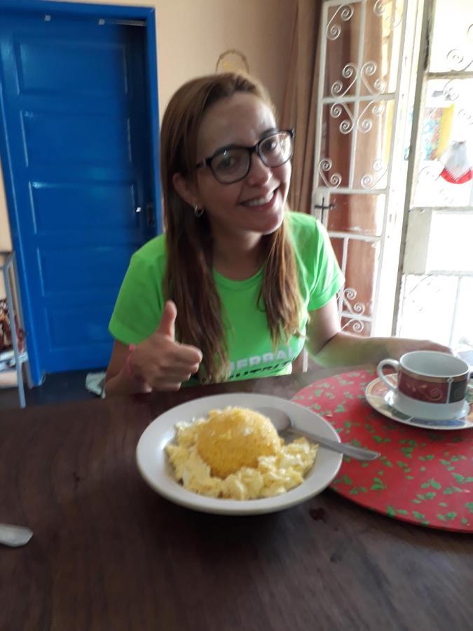 Perto Do Aeroporto De Salvador - Dona Pitanga Hostel Lauro de Freitas Eksteriør billede