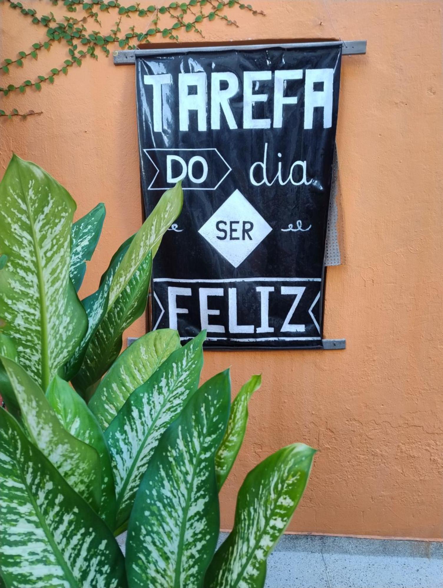 Perto Do Aeroporto De Salvador - Dona Pitanga Hostel Lauro de Freitas Eksteriør billede