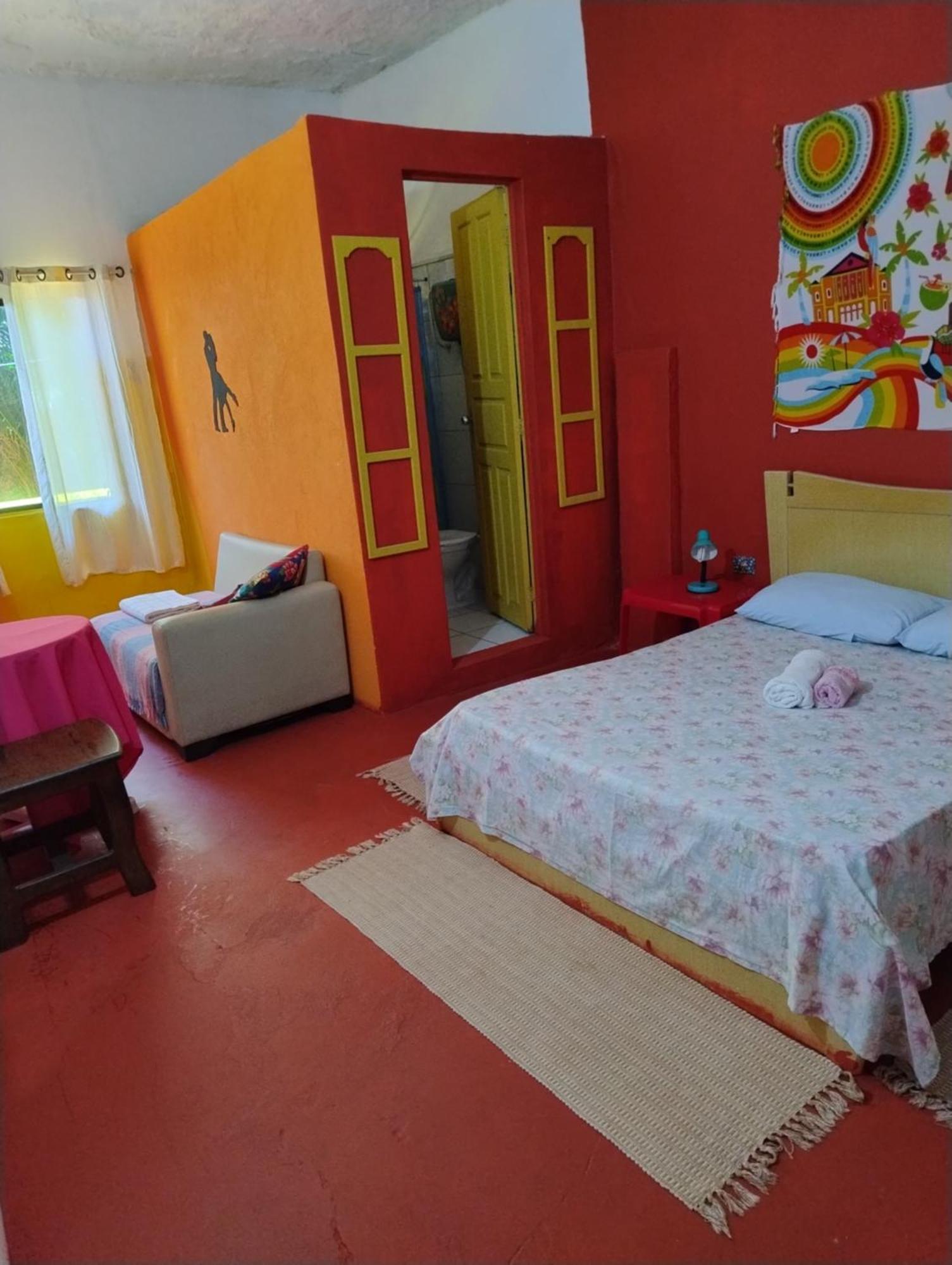 Perto Do Aeroporto De Salvador - Dona Pitanga Hostel Lauro de Freitas Eksteriør billede