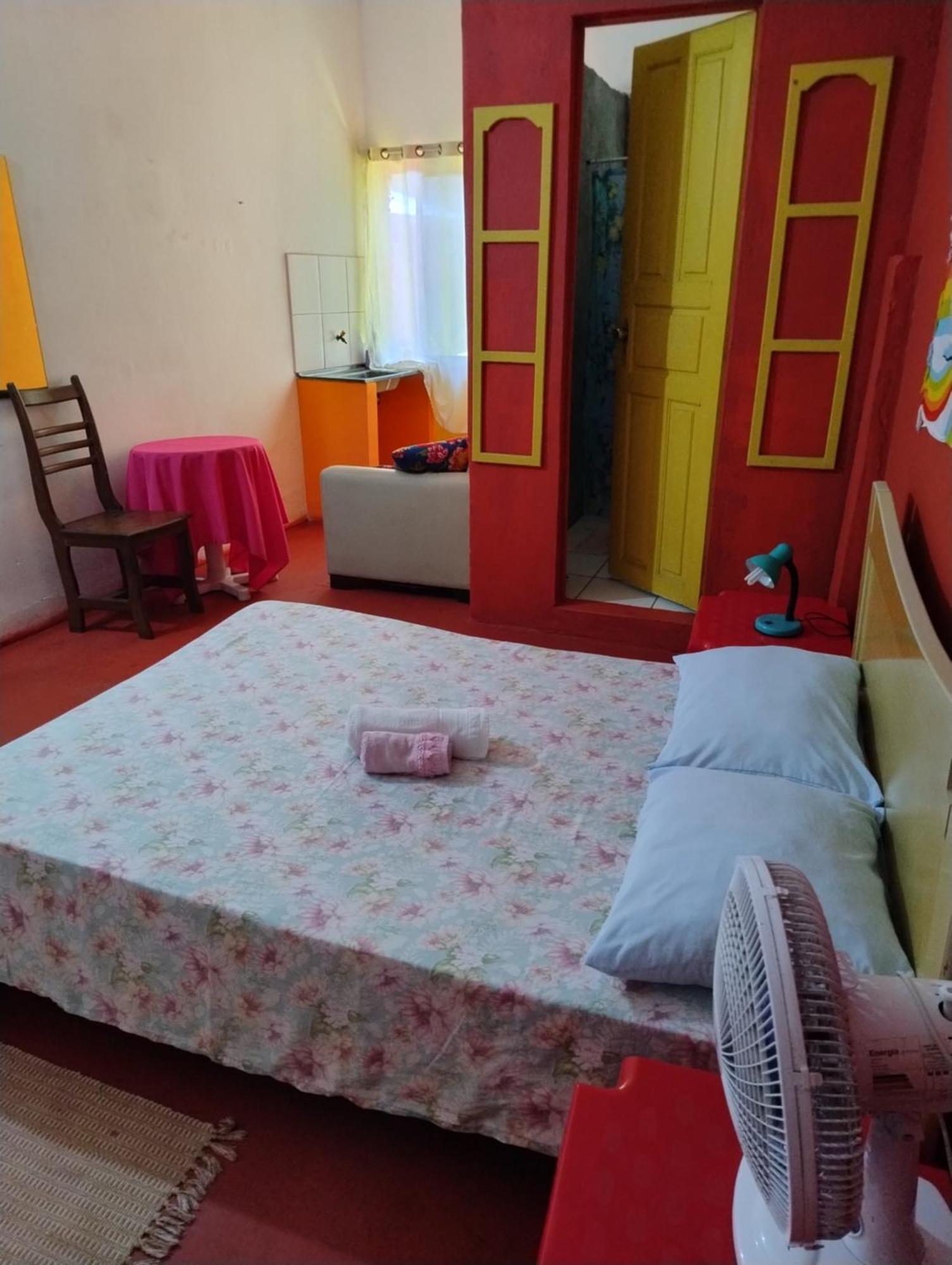 Perto Do Aeroporto De Salvador - Dona Pitanga Hostel Lauro de Freitas Eksteriør billede